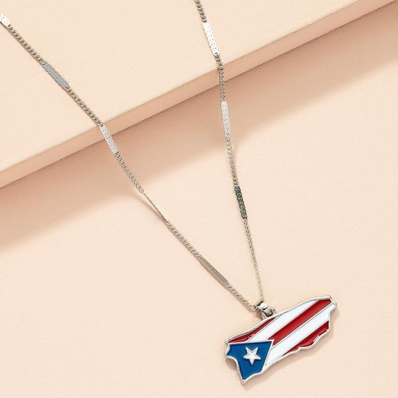 Patriotic American Flag-Themed Charm Pendant Necklace for Her | Women’s. - Picture 2 of 8